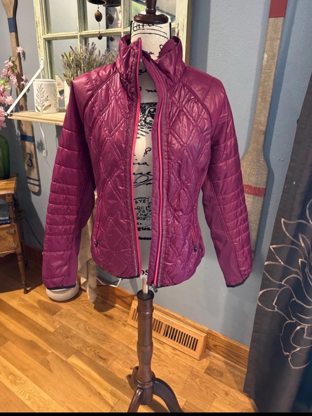 Lolë Women’s Quilted Lightweight Jacket - Fuchsia